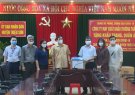 Công ty may xuất khẩu Trường Thắng tặng khẩu trang, quần áo phòng chống dịch covid-19 cho nhân dân và cán bộ huyện Triệu Sơn