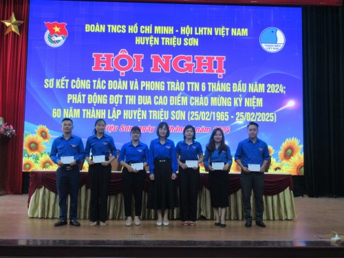 a8 phng bi.jpg