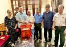Hội CCB huyện thăm, tặng quà cho các cựu chiến binh tham gia chống Pháp trên địa bàn huyện.
