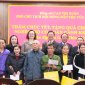 Phó chủ tịch Hội đồng dân tộc Quốc Hội Cao Thị Xuân trao quà Tết hộ nghèo huyện Triệu Sơn