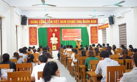 Khai giảng Lớp bồi dưỡng đảng viên mới khóa 68