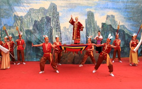 Khai hội đền Nưa – Am Tiên năm 2015