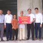 Gia đình ông Nguyễn Đình Luân hỗ trợ xây mới 2 căn nhà ở cho hộ nghèo tại xã Khuyến Nông