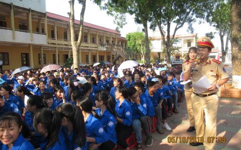 Công an huyện thực hiện tốt công tác đảm bảo trật tự ATGT năm 2018