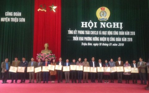 LĐLĐ Huyện tổ chức hội nghị tổng kết phong trào CNVCLĐ và hoạt động công đoàn năm 2018, triển khai phương hướng nhiệm vụ công đoàn năm 2019.