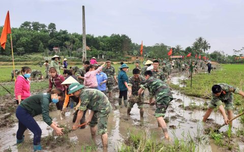 HOẠT ĐỘNG PHỐI KẾT HỢP QUÂN, DÂN TRONG BẢO VỆ MÔI TRƯỜNG