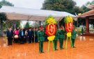 Viếng Nghĩa trang Liệt sĩ huyện nhân dịp kỷ niệm 60 năm Ngày thành lập huyện và công bố huyện NTM NC năm 2024