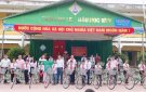 Ngân hàng Chính sách xã hội tỉnh, huyện: Trao xe đạp cho học sinh nghèo hiếu học