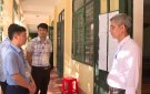 Đồng chí Phó Chủ tịch UBND huyện Lê Quang Trung kiểm tra các điểm thi tuyển sinh lớp 10 năm học 2024-2025