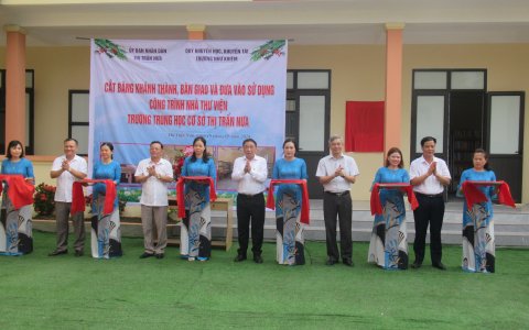 Lễ Khánh thành và bàn giao công trình 2 nhà thư viện Trường Tiểu học và THCS Thị trấn Nưa, ra mắt Quỹ Khuyến học Trương Như Khiêm thị trấn Nưa