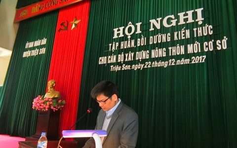 Hội nghị tập huấn bồi dưỡng kiến thức cho cán bộ xây dựng NTM ở cơ sở.