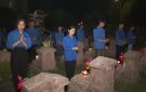 Lễ thắp nến tri ân các anh hùng liệt sĩ tại nghĩa trang liệt sĩ Huyện