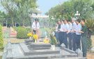 Đoàn cán bộ huyện Triệu Sơn dâng hương tưởng niệm các anh hùng liệt sỹ tại Nghĩa trang Điện Biên Phủ