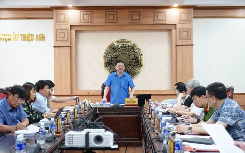 Huyện ủy Triệu Sơn triển khai thực hiện cuộc vận động hỗ trợ xây dựng nhà ở cho hộ nghèo, hộ gia đình chính sách, hộ còn khó khăn về nhà ở trên địa bàn.