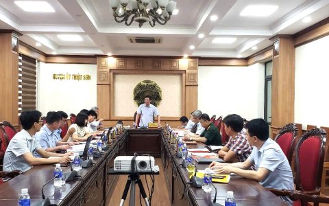 Hội nghị Ban Thường vụ Huyện ủy tháng 5/2025