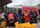 Hội LHPN Thị Trấn Triệu Sơn tặng quà cho các gia đình Bản Ón xã Tam Chung, huyện Mường Lát nhân dịp tết Kỷ Hợi 2019.