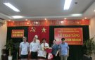 Đảng bộ cơ quan UBND huyện Triệu Sơn tổ chức Lễ trao Huy hiệu 30 năm tuổi Đảng.